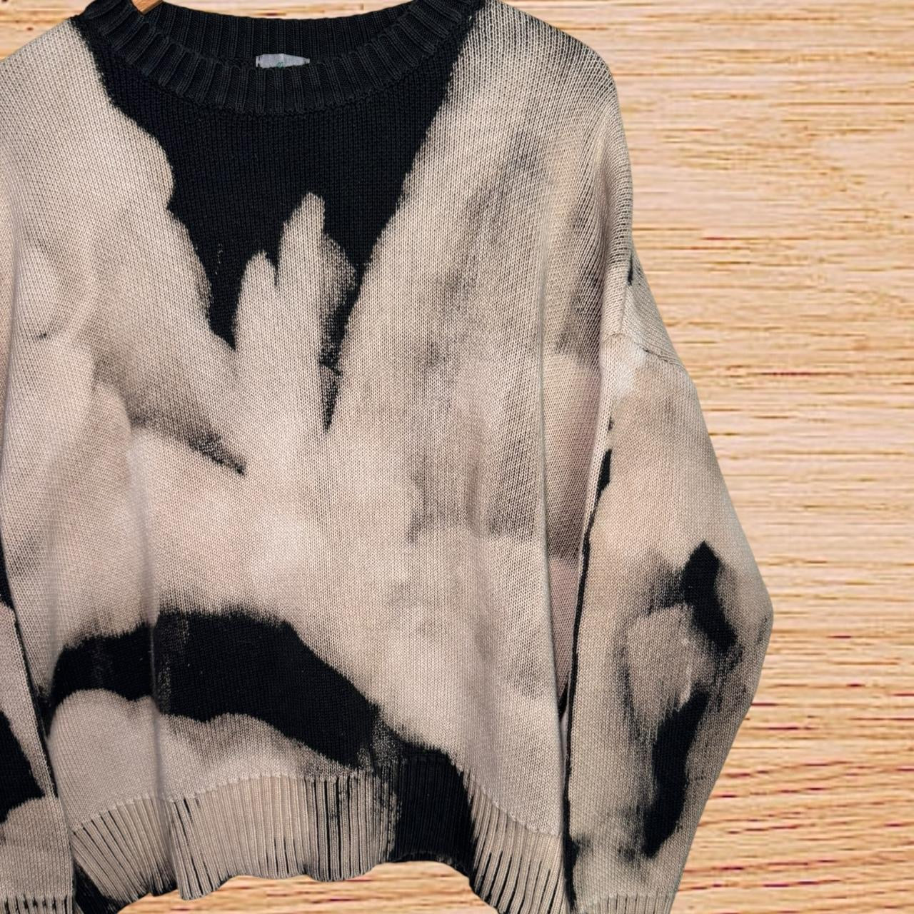 90s bleached knitted sweater (Medium)