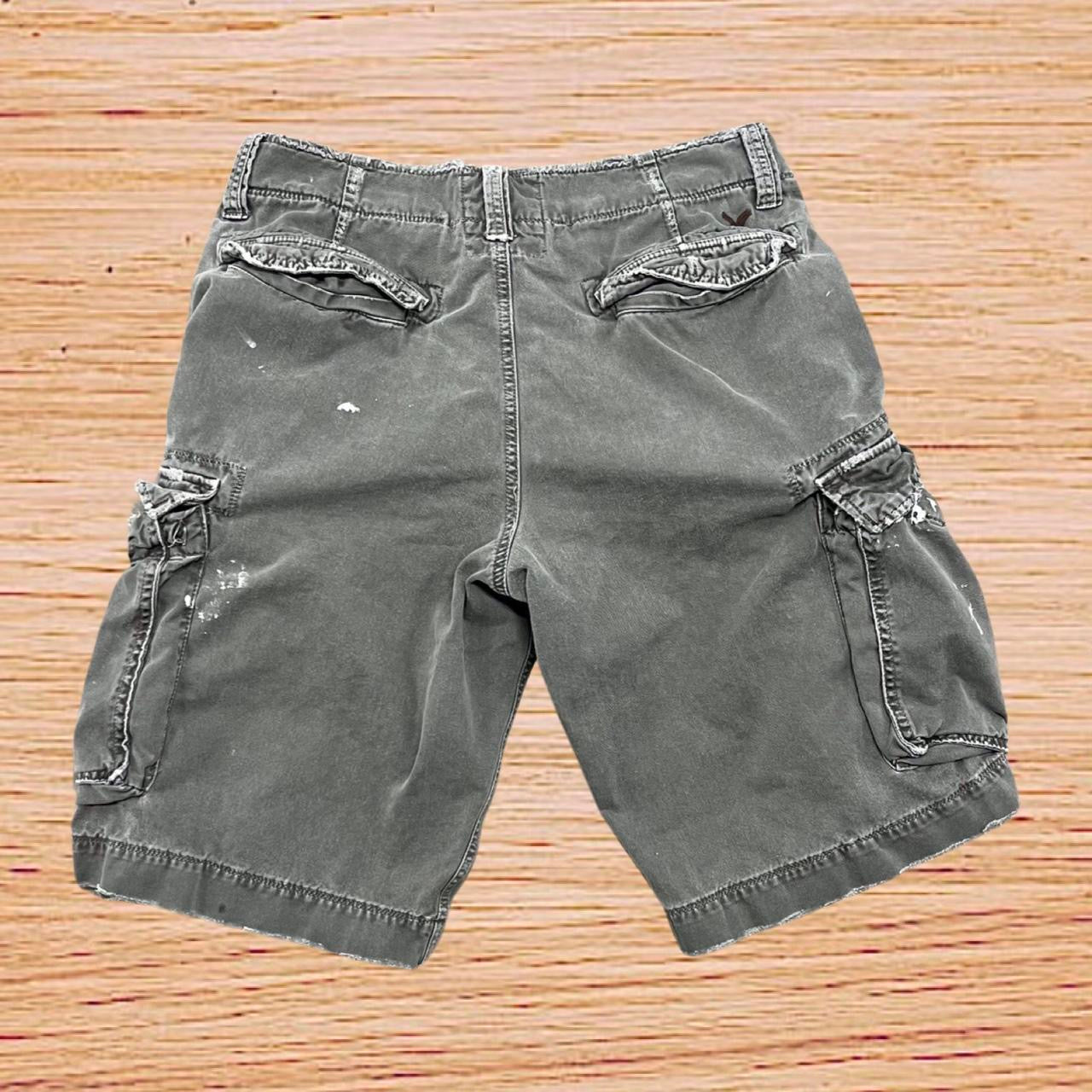 American Eagle cargo shorts (32”)