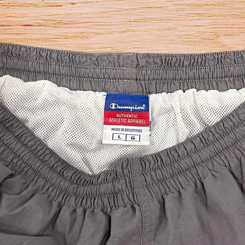 Champion nylon shorts (29”)