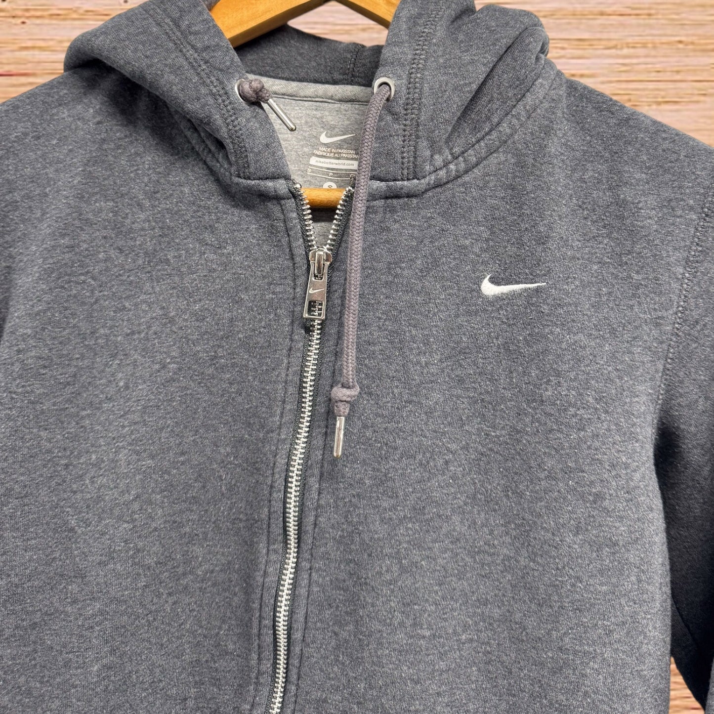 Nike zip up hoodie (XS)