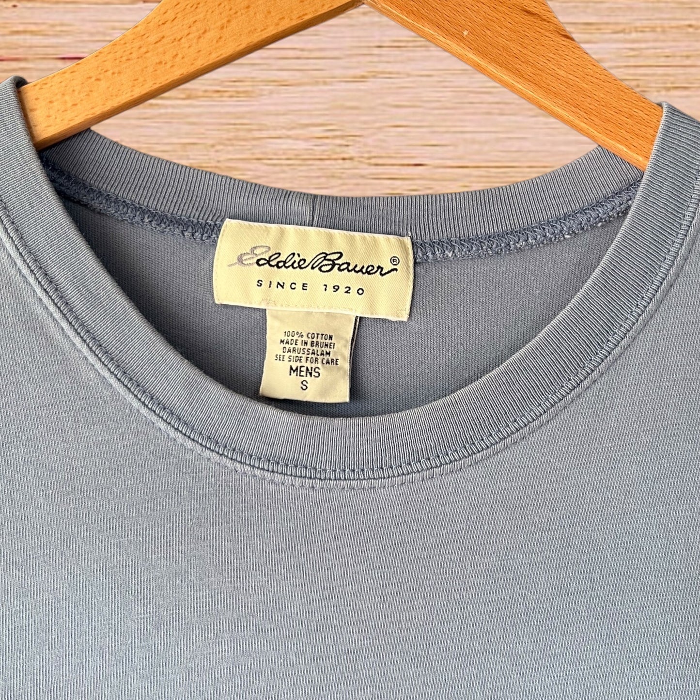 Eddie Bauer pocket tee (Small)