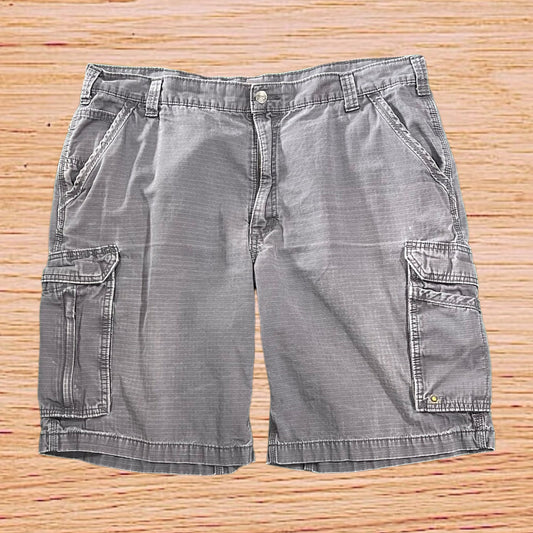 Carhartt cargo shorts (38”)