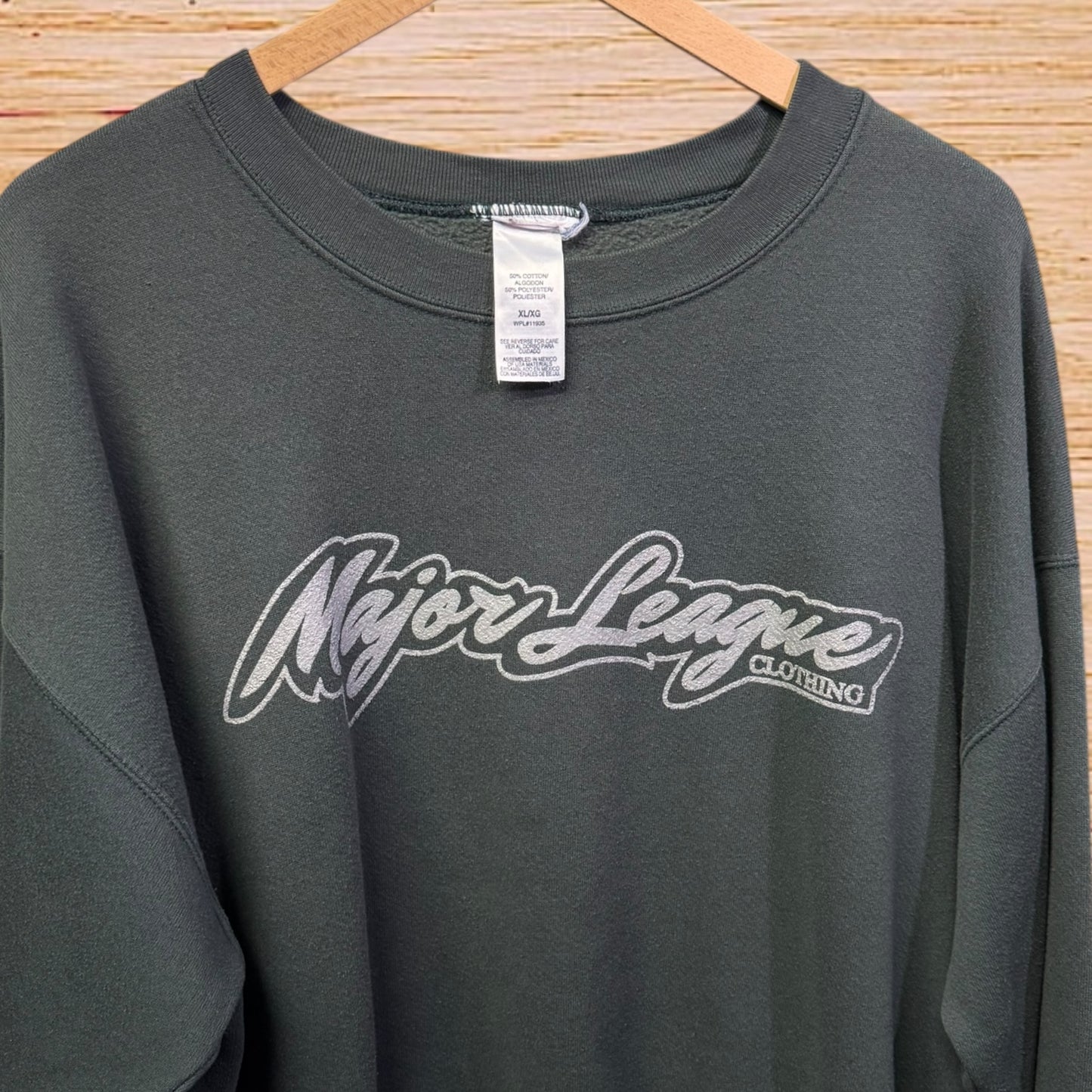 00s crewneck (XL)