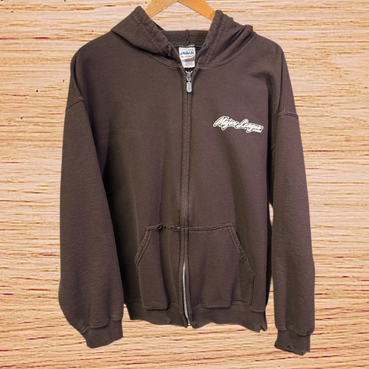 00s Gildan zip up (Large)