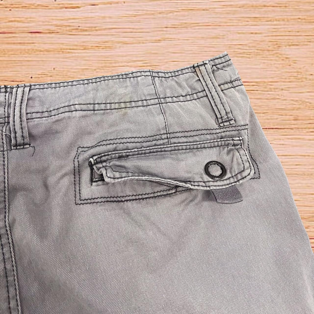 Ecko Unlimited cargo shorts (36”)