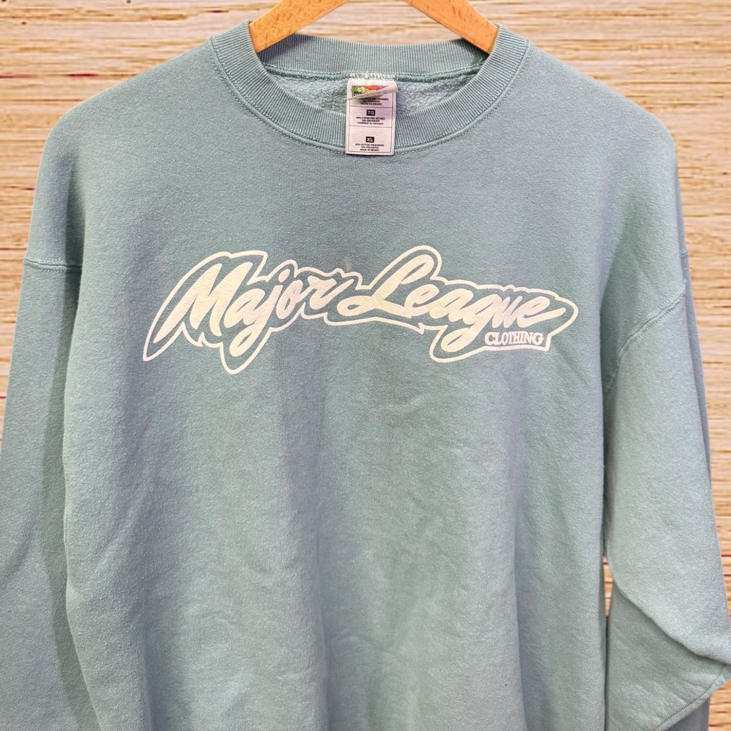 90s fruit of the loom crewneck (XL)
