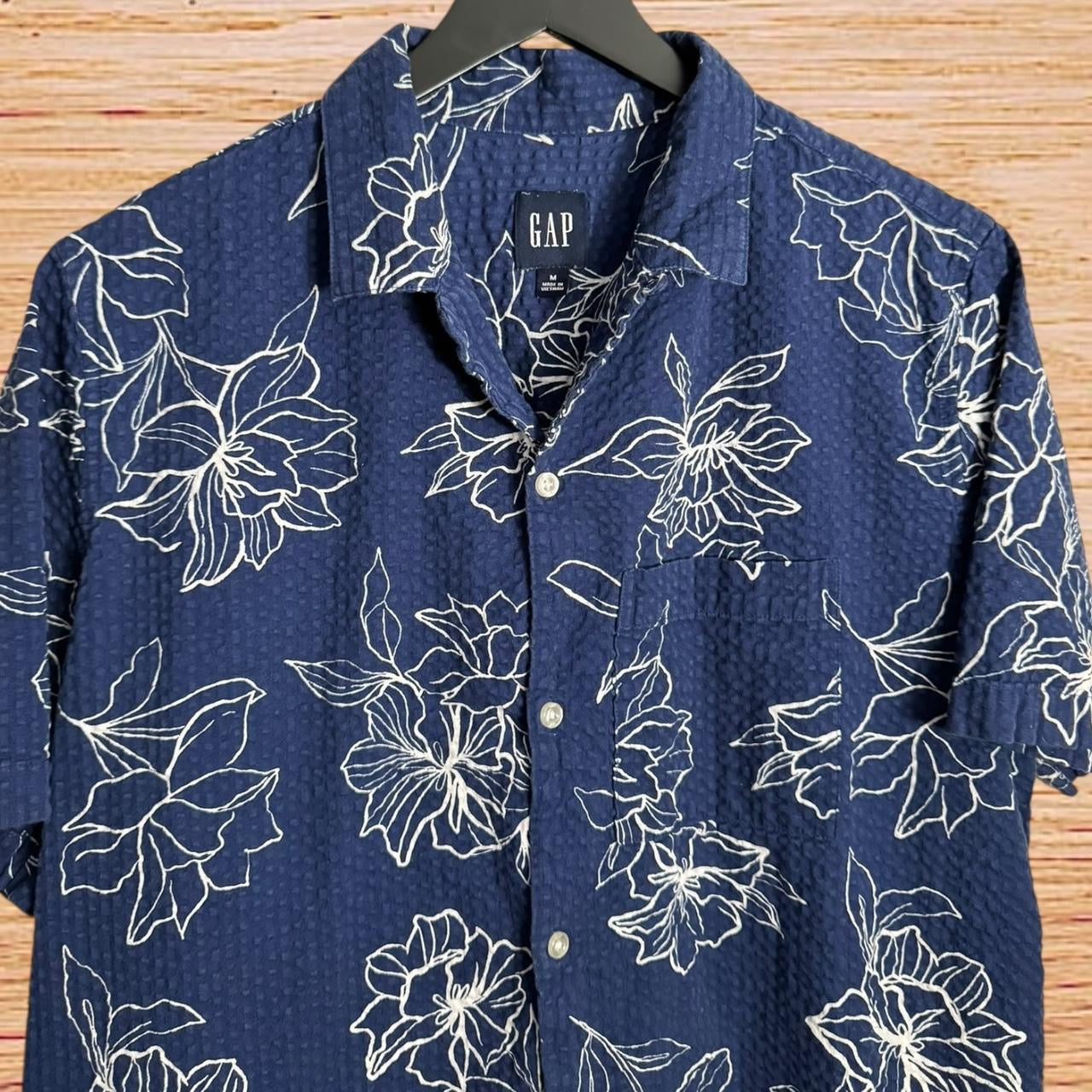 Gap textured shirt (Medium)