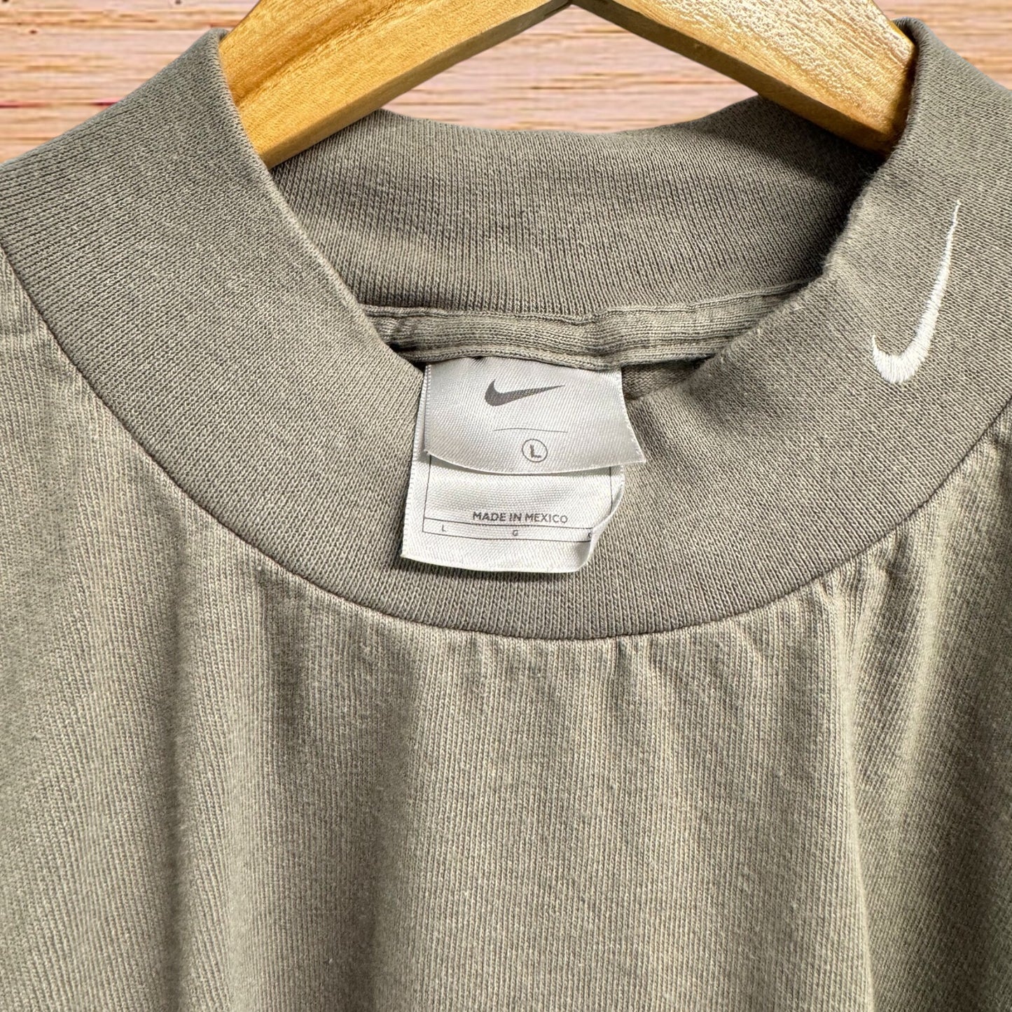 00s Nike mock neck (XL)