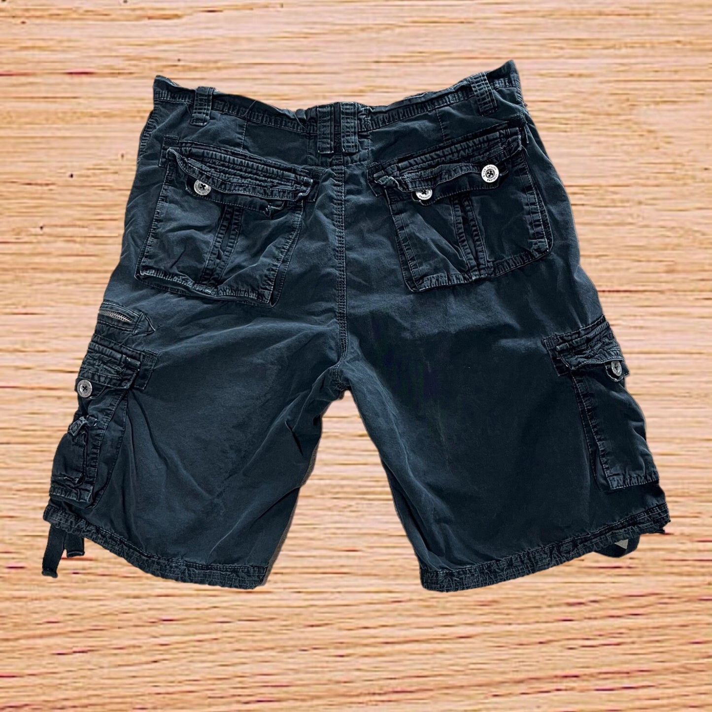 D-lux cargo shorts (36”)