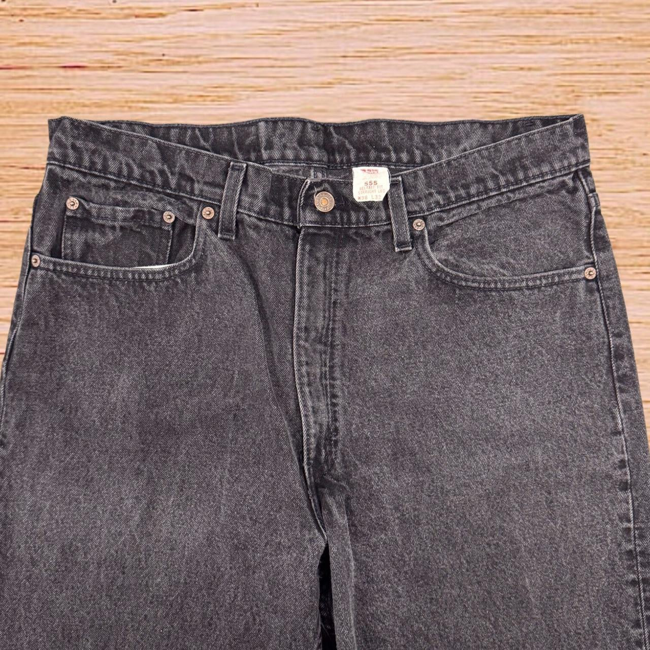 Levi’s 555 straight leg jeans (36x32)