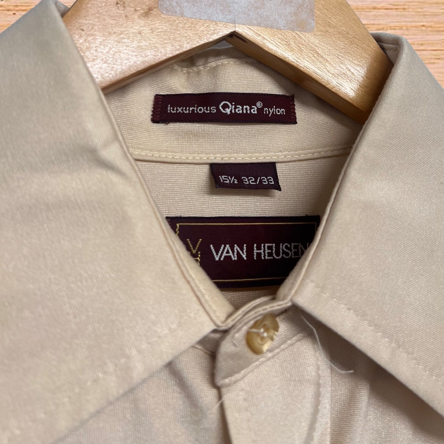 Van Huesen nylon shirt (Medium)