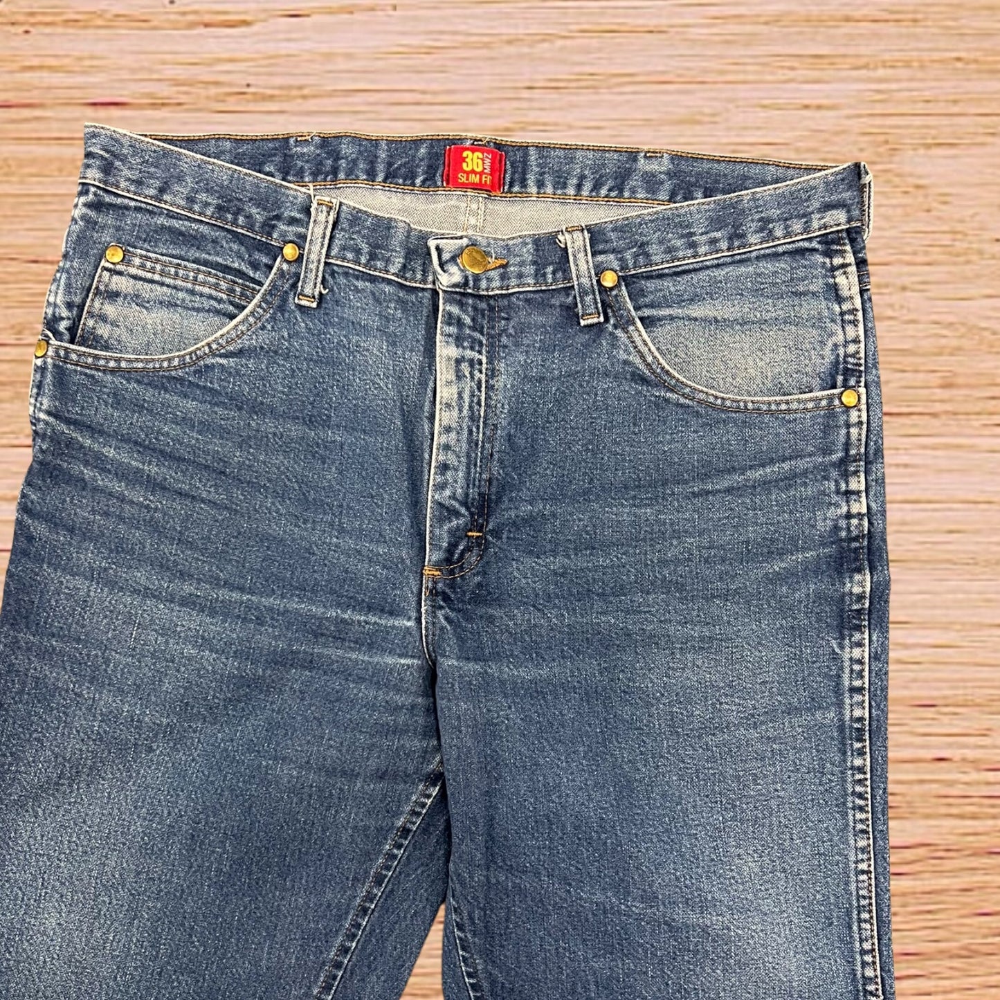 Wrangler slim fit jeans (36x29)